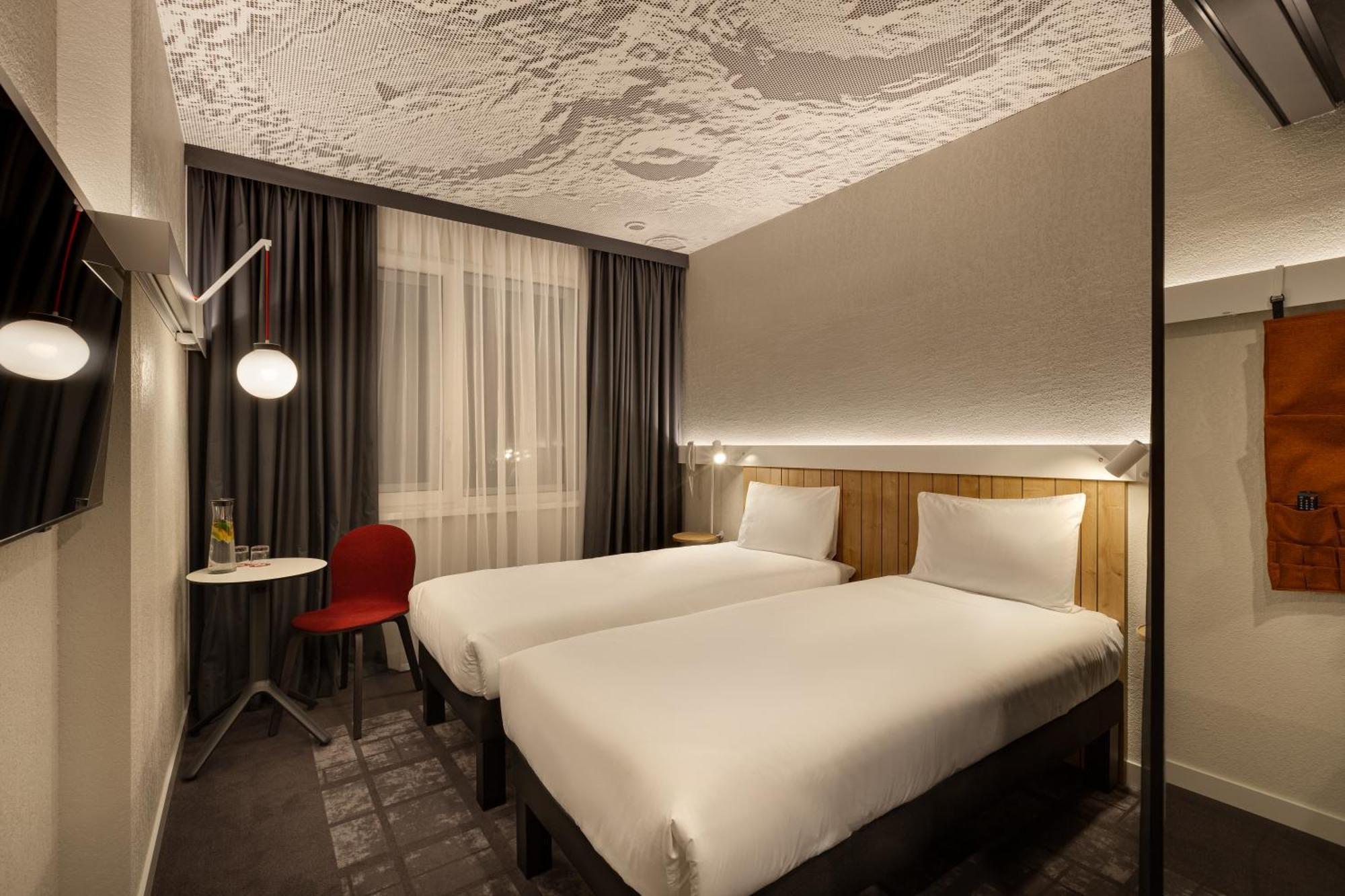 Otel Ibis Beresteiska 3*